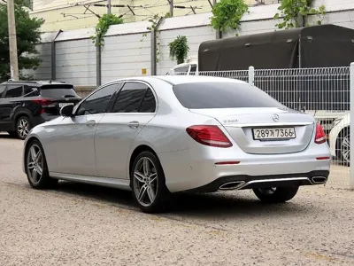 Mercedes-Benz E-Class 2019, 83673 км, за 14945.06 USD