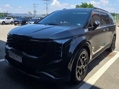 Kia Canival 2025, 81383 км, за 7542.34 USD