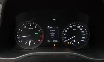 Hyundai Avante 2018, 89096 км, за 6960.71 USD - фото 8