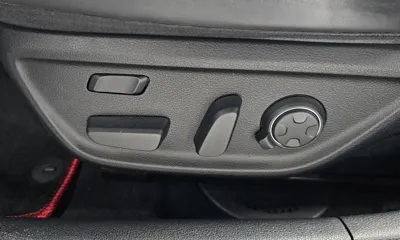 Genesis G70 2018, 96274 км, за 12275.17 USD - фото 31