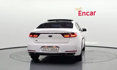 Kia K7 2017, 182912 км, за 5863.2 USD