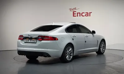 Jaguar XF 2014, 115497 км, за 4304.63 USD