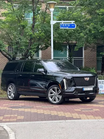 Cadillac Escalade 2025, 25000 км, за 70322.96 USD