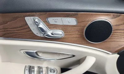 Mercedes-Benz E-Class 2021, 58455 км, за 26587.78 USD - фото 33