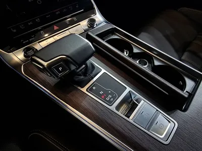 Audi A6 2025, 2372 км, за 35034.4 USD - фото 9