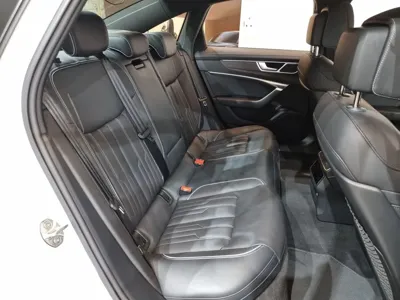 Audi A6 2025, 2372 км, за 35034.4 USD - фото 12