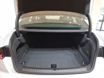 Audi A6 2025, 2372 км, за 35034.4 USD - фото 20