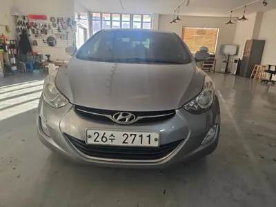 Hyundai Avante · 2013 год