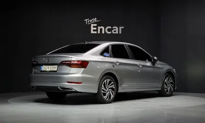 Volkswagen Jetta 2021, 16476 км, за 12800.32 USD