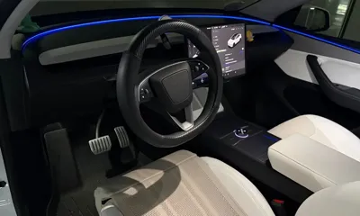 Tesla Model Y 2025, 2200 км, за 34478.3 USD - фото 6