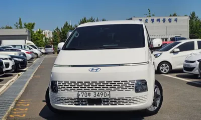 Hyundai Staria 2022, 112981 км, за 16082.45 USD
