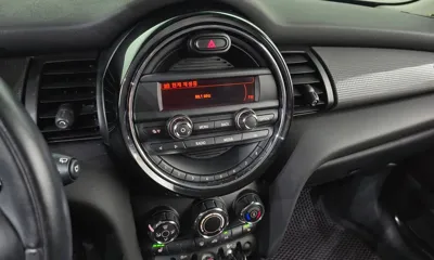 MINI Cooper 2015, 66861 км, за 4485.47 USD - фото 17