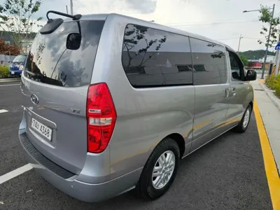 Hyundai Starex 2017, 123752 км, за 7285.98 USD