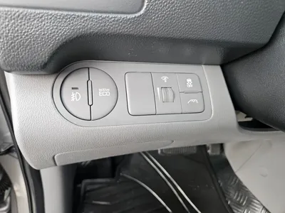 Hyundai Starex 2017, 123752 км, за 7285.98 USD - фото 11