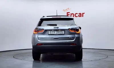 Jeep Compass 2018, 56095 км, за 9184.01 USD