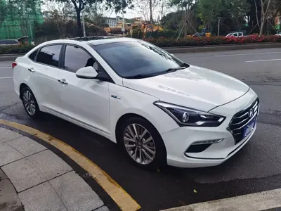 Hyundai Mistra 2017, 53000 км, за 5422.21 USD