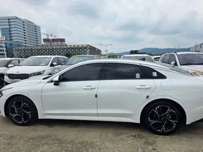 Kia K5 2024, 23632 км, за 20716.62 USD