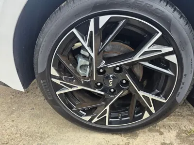 Kia K5 2024, 23632 км, за 20716.62 USD