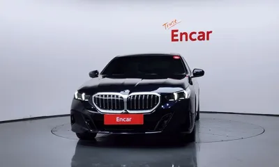 BMW 5-Series 2025, 8920 км, за 43951.64 USD