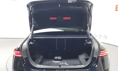 BMW 5-Series 2025, 8920 км, за 43951.64 USD - фото 20