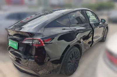 Tesla Model Y 2022, 81100 км, за 24955 USD - фото 4