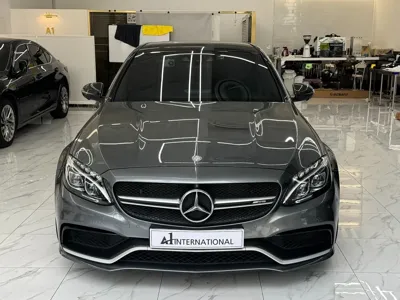 Mercedes-Benz C-Class · 2017 год