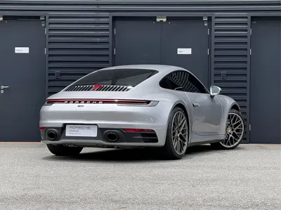Porsche 911 2023, 17000 км, за 145376.82 USD