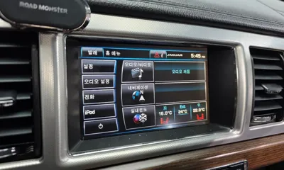 Jaguar XF 2015, 83629 км, за 5185.77 USD - фото 14