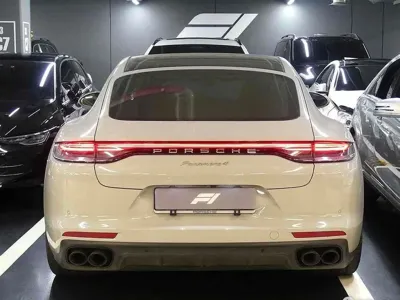 Porsche Panamera 2024, 12000 км, за 108179.07 USD