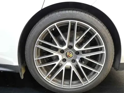 Porsche Panamera 2024, 12000 км, за 108179.07 USD
