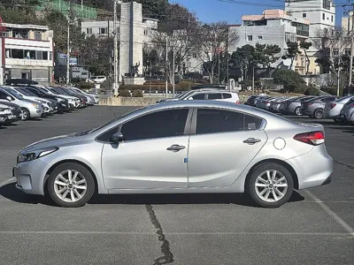 Kia K3 2016, 44181 км, за 6144.7 USD