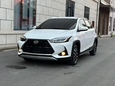 Toyota Yaris L · 2022 год