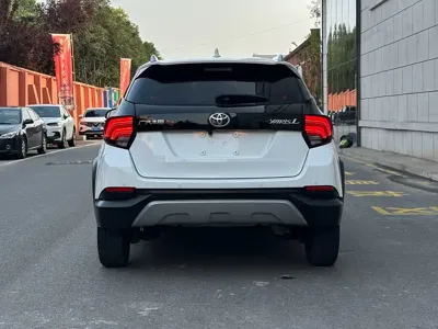 Toyota Yaris L 2022, 15000 км, за 10711.98 USD