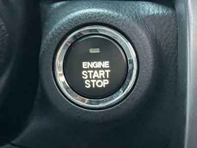 Toyota Yaris L 2022, 15000 км, за 10711.98 USD - фото 16