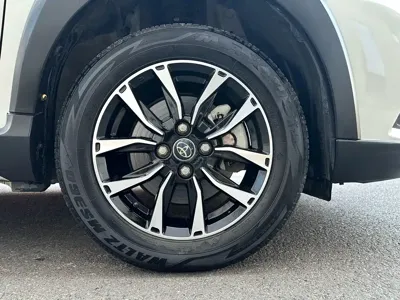Toyota Yaris L 2022, 15000 км, за 10711.98 USD - фото 23