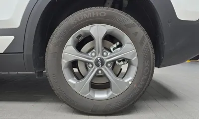 Kia Seltos 2025, 5244 км, за 23354.17 USD - фото 21