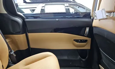 Kia Canival 2023, 70414 км, за 19209.47 USD - фото 25