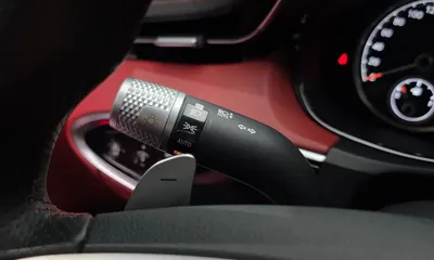 Genesis GV70 2021, 71342 км, за 23959.56 USD - фото 29