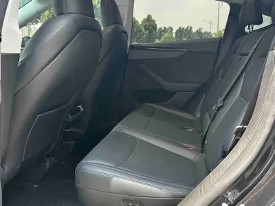 Tesla Model Y 2025, 10000 км, за 30692.3 USD - фото 6