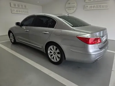 Hyundai Genesis 2008, 250835 км, за 1824.11 USD