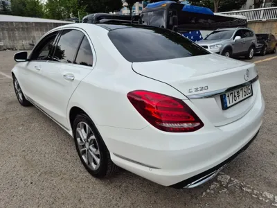 Mercedes-Benz C-Class 2015, 185000 км, за 6478.06 USD
