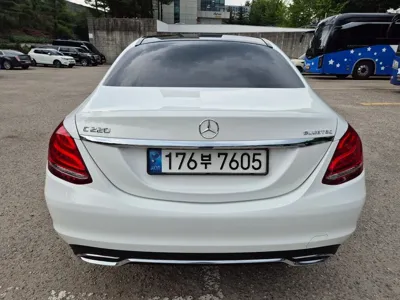 Mercedes-Benz C-Class 2015, 185000 км, за 6478.06 USD