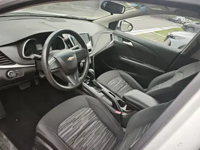 Chevrolet Cavalier 2017, 91000 км, за 2471.99 USD - фото 9