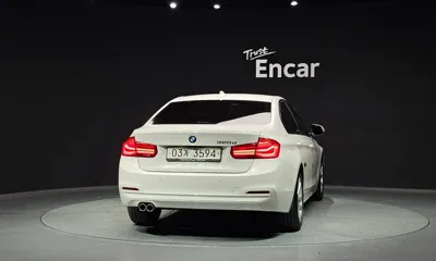 BMW 3-Series 2018, 103120 км, за 10076.05 USD