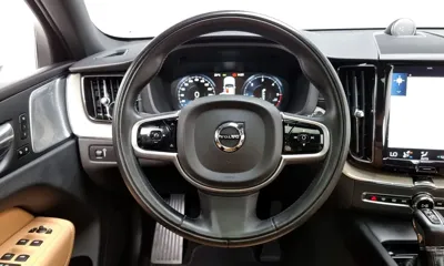 Volvo XC60 2019, 79709 км, за 19377.29 USD - фото 13