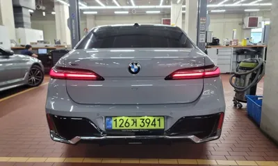 BMW 7-Series 2026, 4398 км, за 88617.57 USD