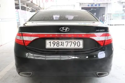 Hyundai Grandeur 2014, 225632 км, за 3171.46 USD
