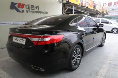 Hyundai Grandeur 2014, 225632 км, за 3171.46 USD