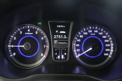 Hyundai Grandeur 2014, 225632 км, за 3171.46 USD - фото 9