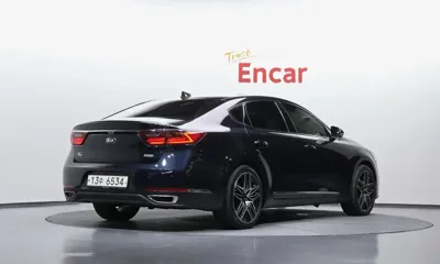 Kia K7 2018, 174330 км, за 8796.11 USD